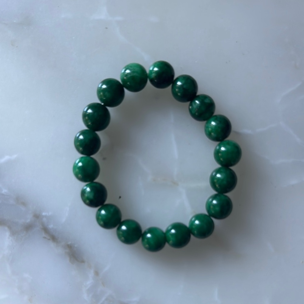 Elegant Jade Beaded Bracelet